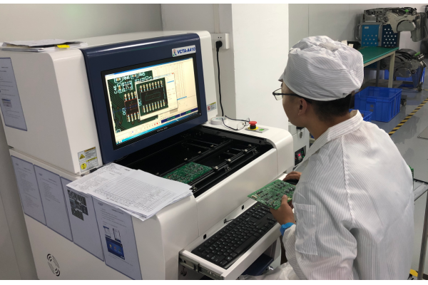 電子加工廠的AOI自動(dòng)光學(xué)檢測(cè)