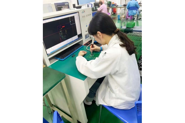 SMT貼片加工焊接問(wèn)題的根源與防范策略